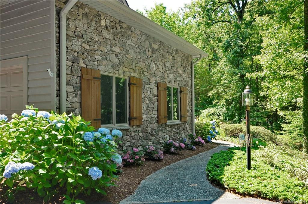 105 Maple Hill Drive #A-55 - Photo 2