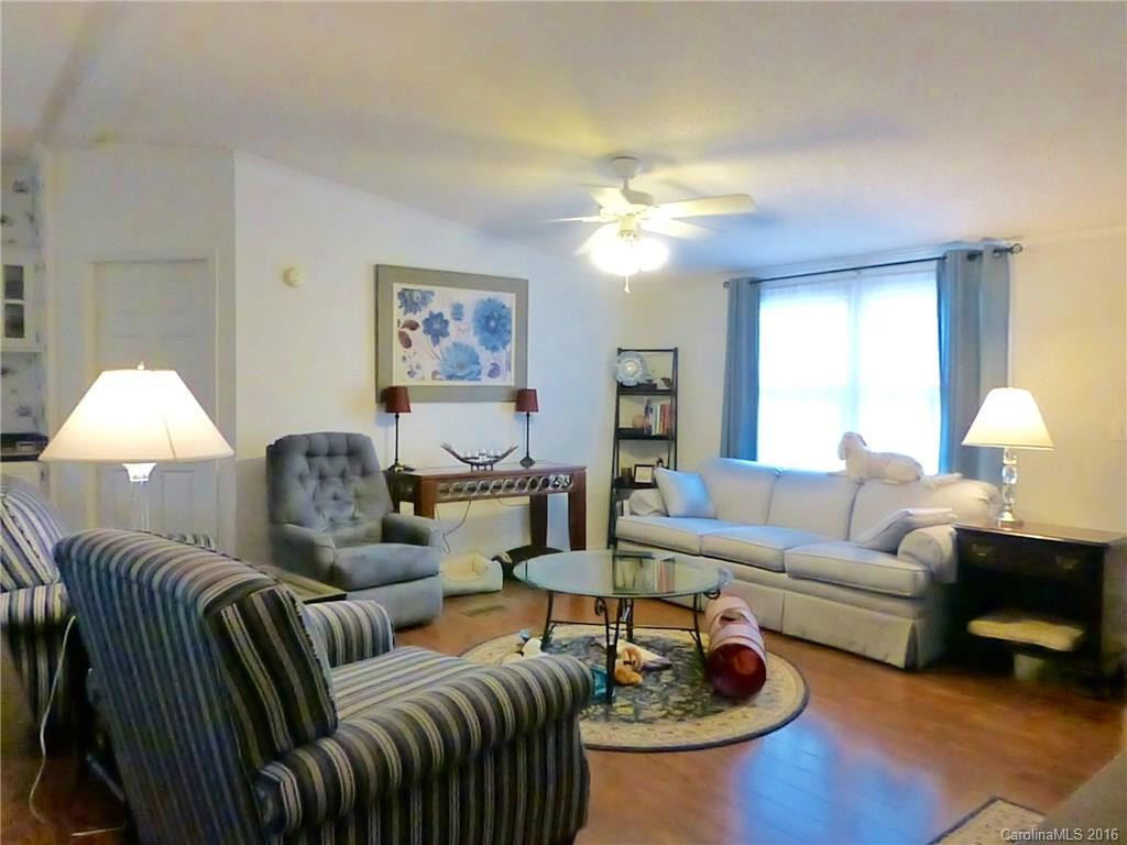 532 Riverwind Drive - Photo 3
