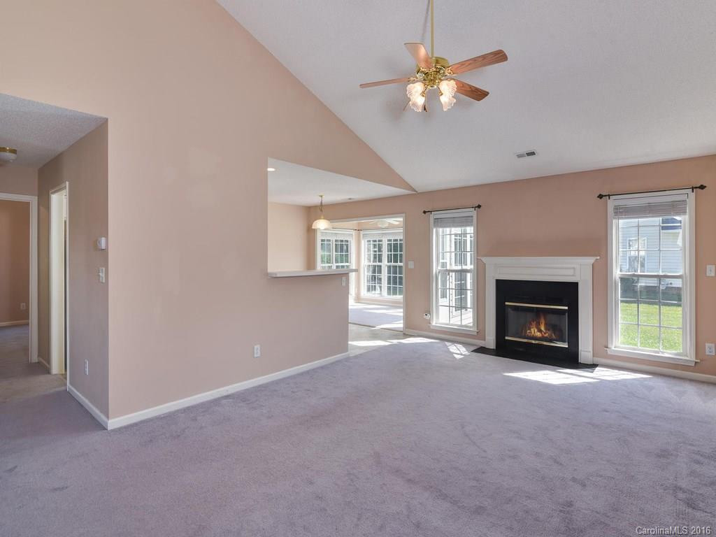 25 Livingston Farm Road - Photo 4