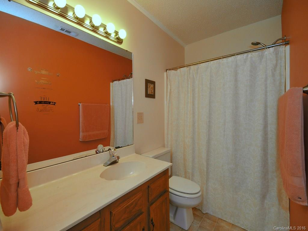 105 Pebble Creek Drive #J5 - Photo 10