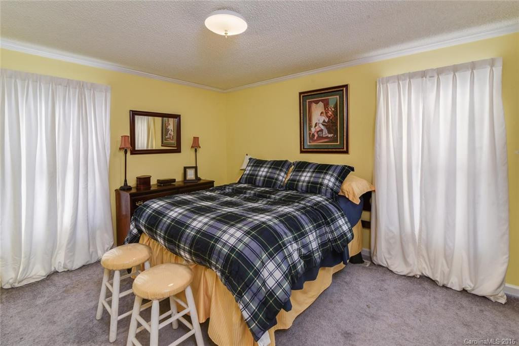 217 Fernstone Road - Photo 18