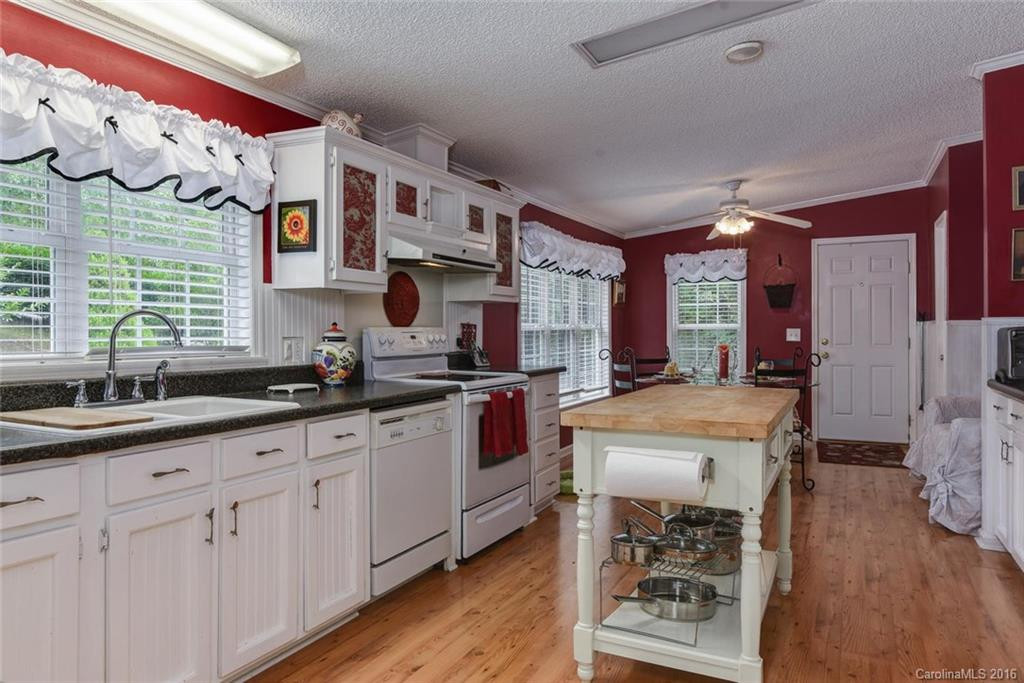 217 Fernstone Road - Photo 9