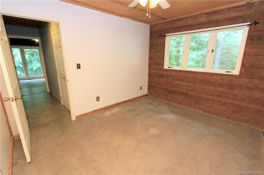 1082 Sweet Hollow Road - Photo 19