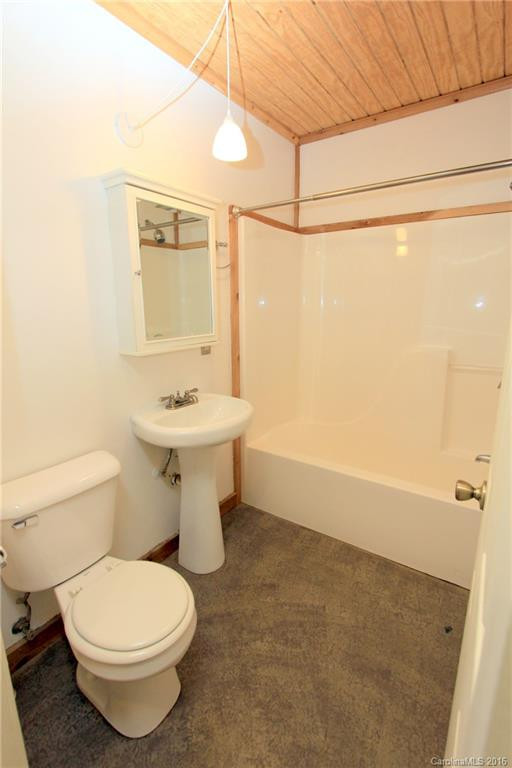 1082 Sweet Hollow Road - Photo 22