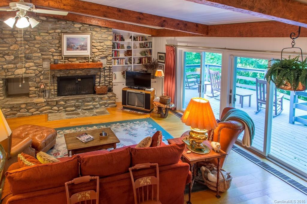 1487 Country Club Drive - Photo 4