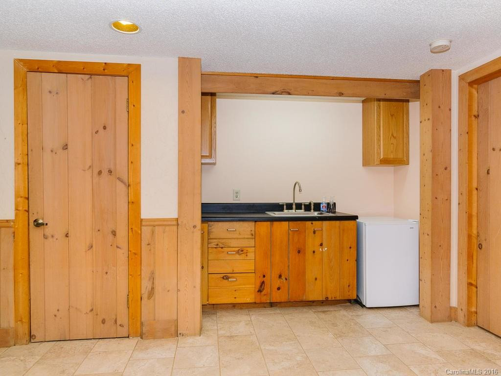 226 Newport Road - Photo 17