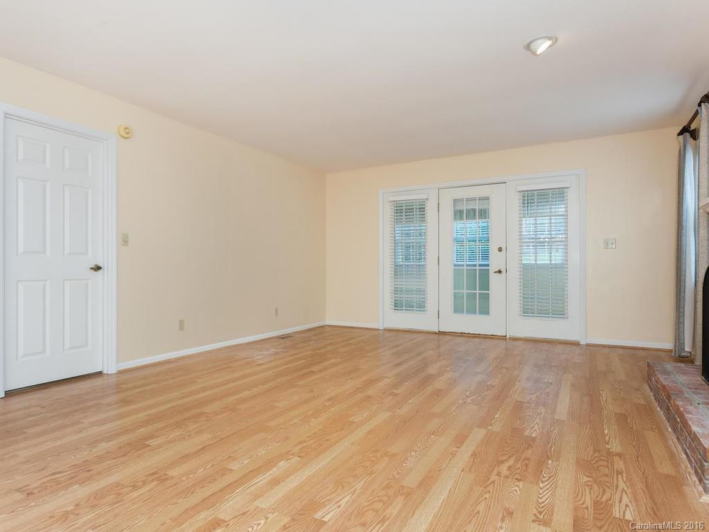307 Somerton Court #50 - Photo 6