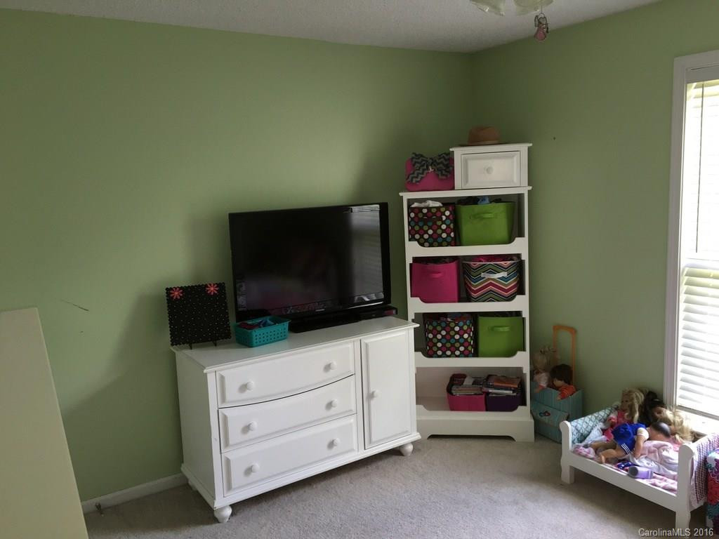 93 Forest Valley Road - Photo 17