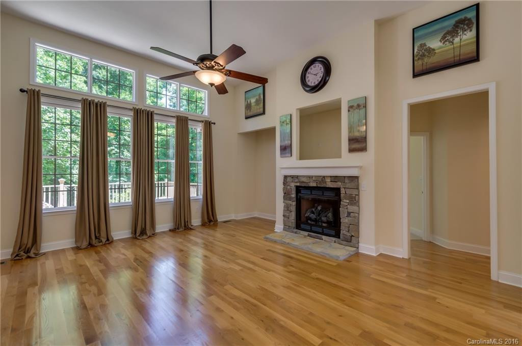 147 Bridge Lane - Photo 2