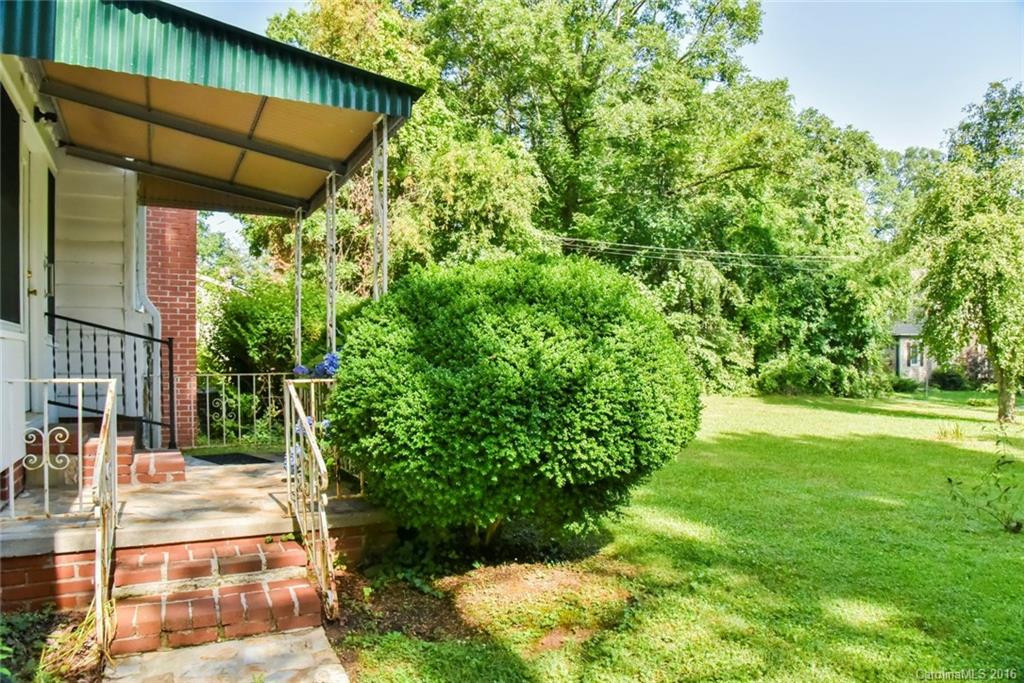 516 Higate Road - Photo 2