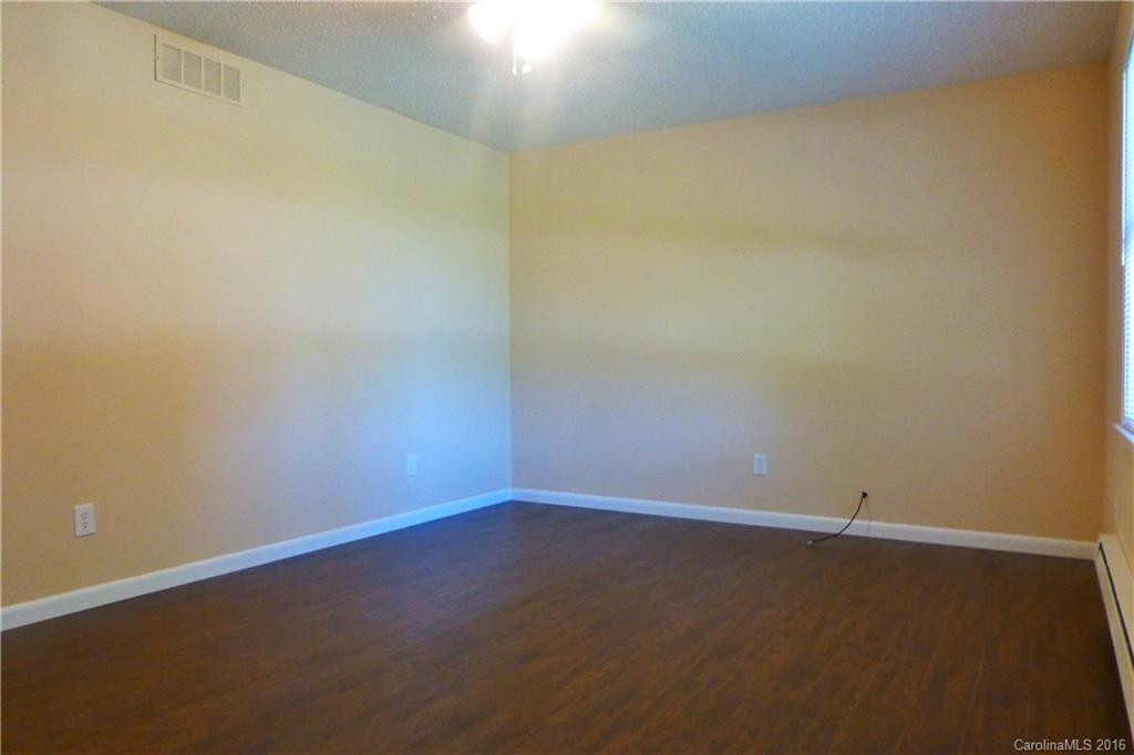 121 Spencer Street #6 - Photo 5
