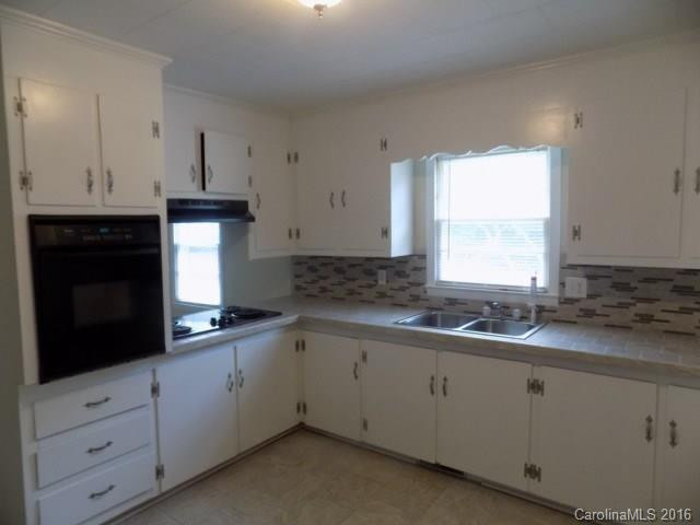217 Maryland Drive - Photo 2
