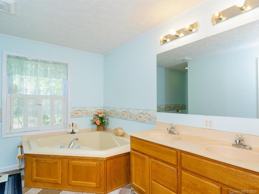 184 Mosa Drive - Photo 17
