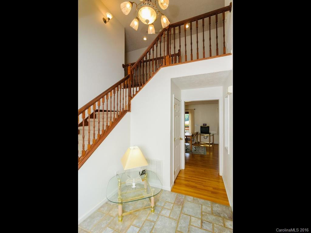 184 Mosa Drive - Photo 4