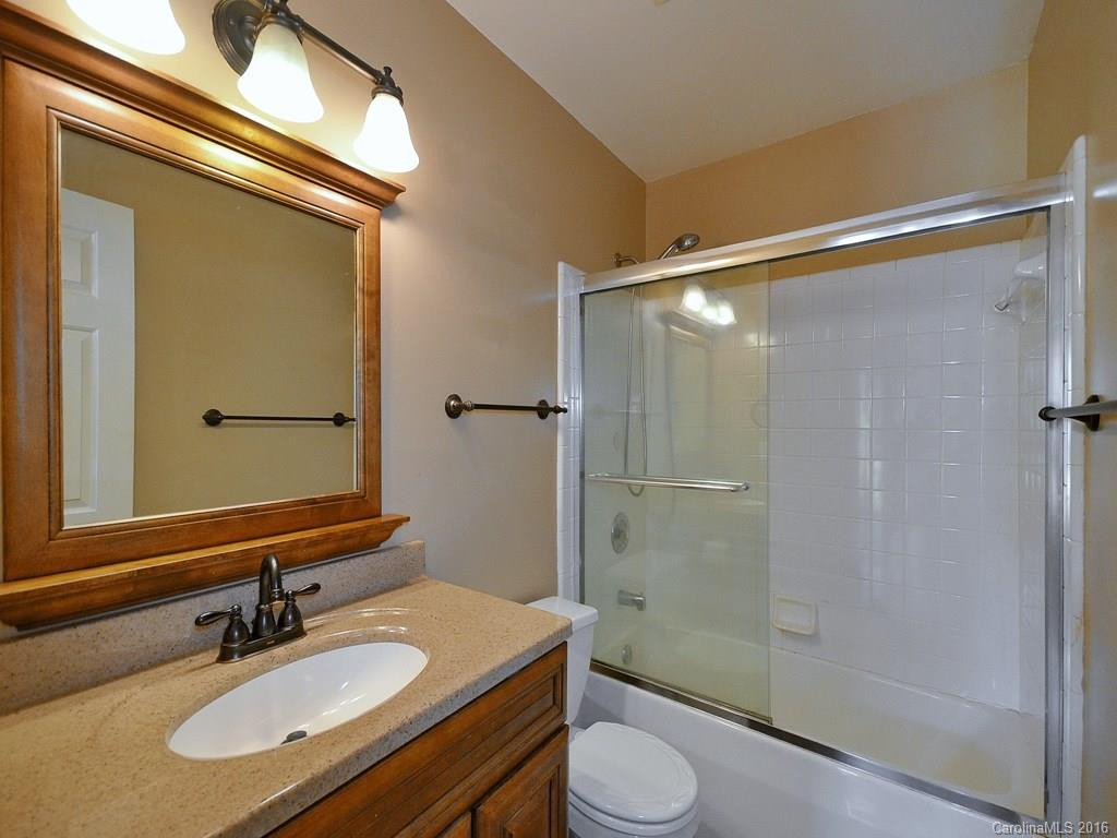 1012 Thorncrest Drive - Photo 11