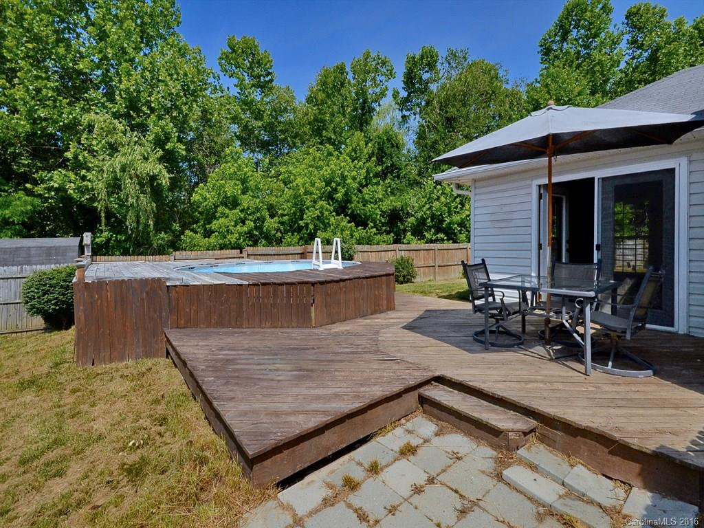 1012 Thorncrest Drive - Photo 13