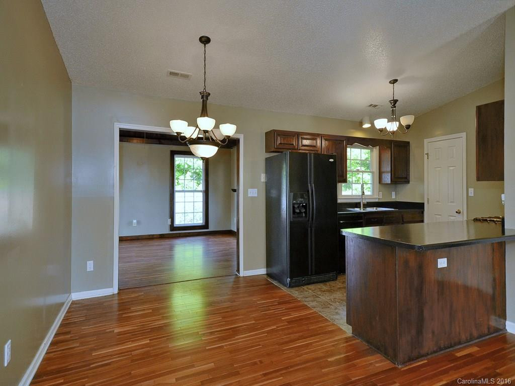 1012 Thorncrest Drive - Photo 5