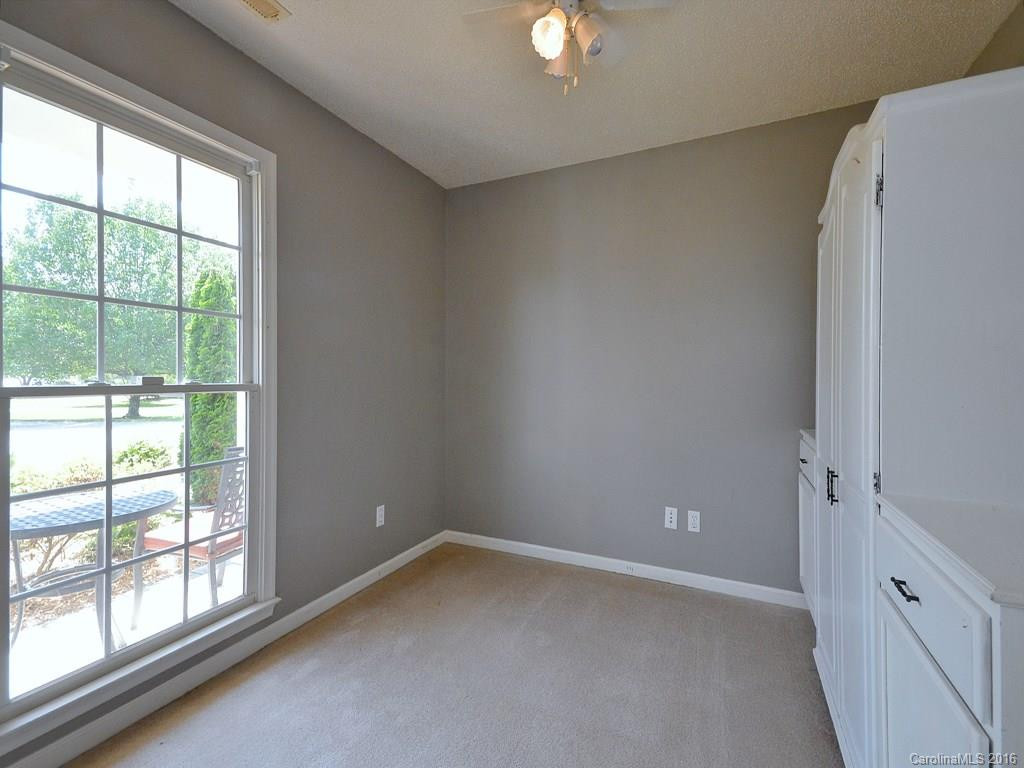 1012 Thorncrest Drive - Photo 10