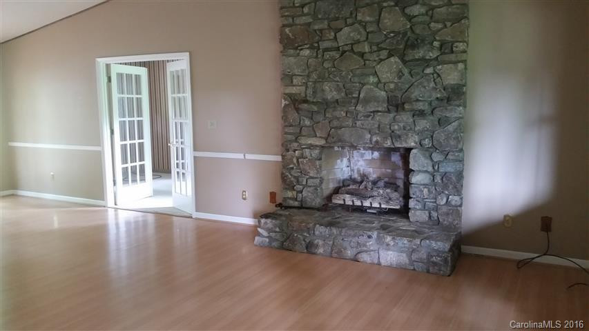 5 Cedar Ridge Drive - Photo 4