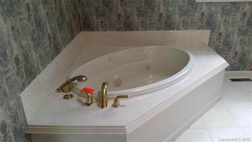 5 Cedar Ridge Drive - Photo 8