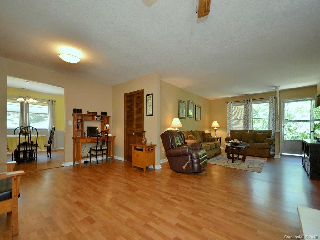 107 Abbey Fields Lane - Photo 3