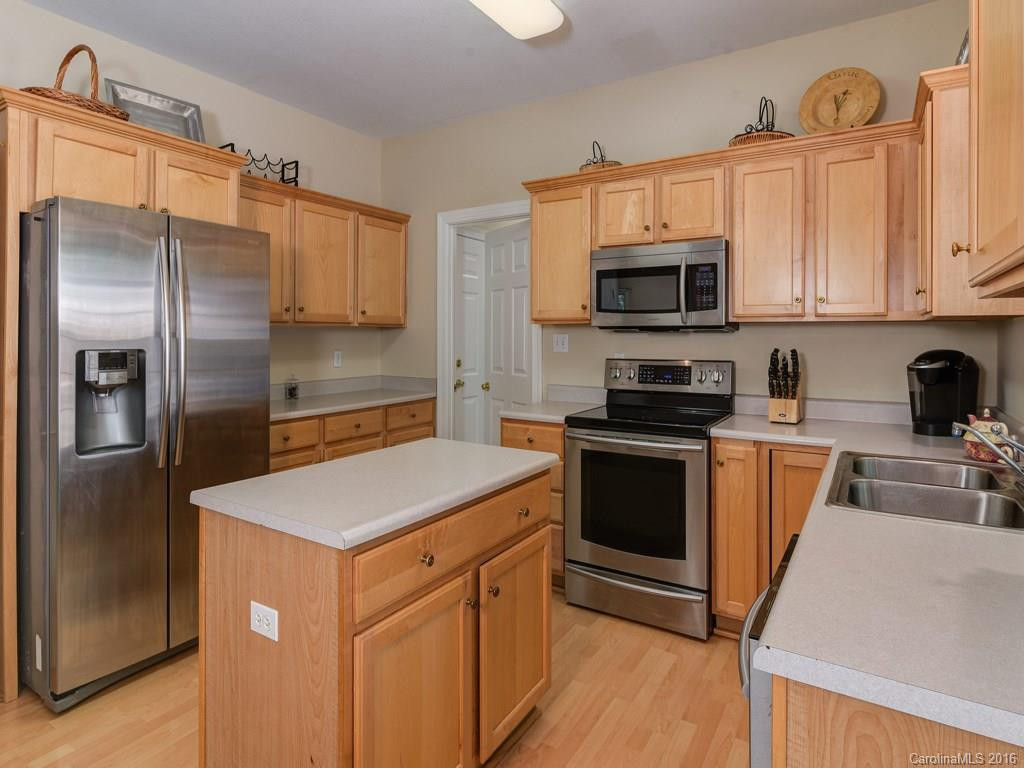 36 Weston Heights Drive - Photo 6