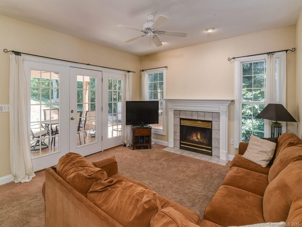 36 Weston Heights Drive - Photo 7