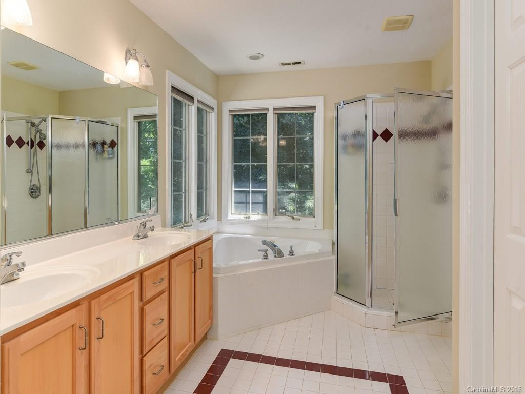 36 Weston Heights Drive - Photo 9