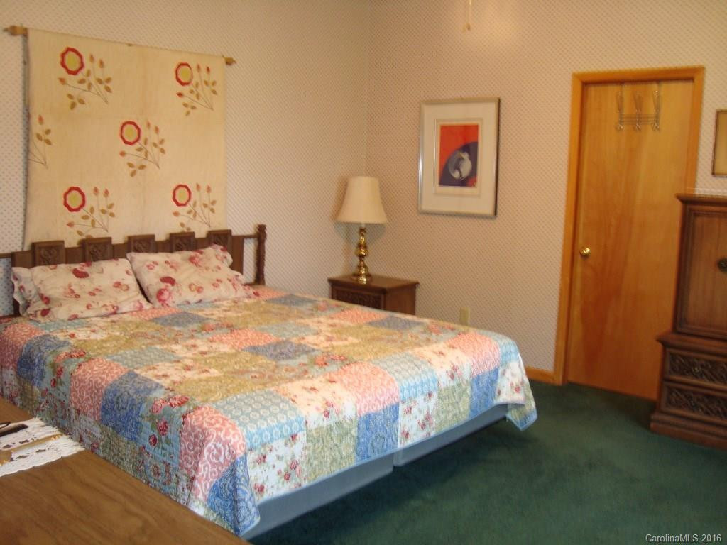 244 Valley View Lane - Photo 15