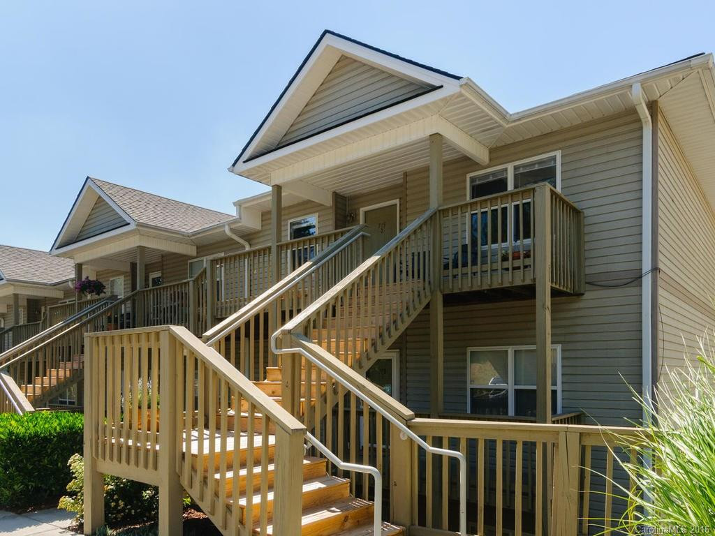 715 Carlyle Way #715
