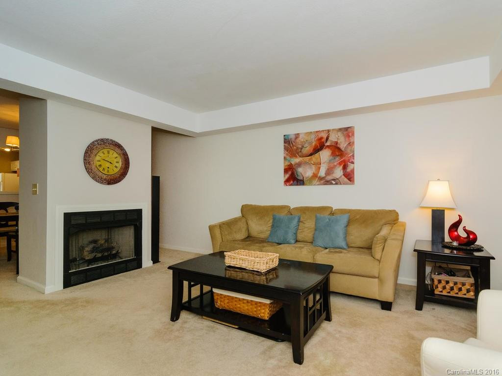 715 Carlyle Way #715 - Photo 4