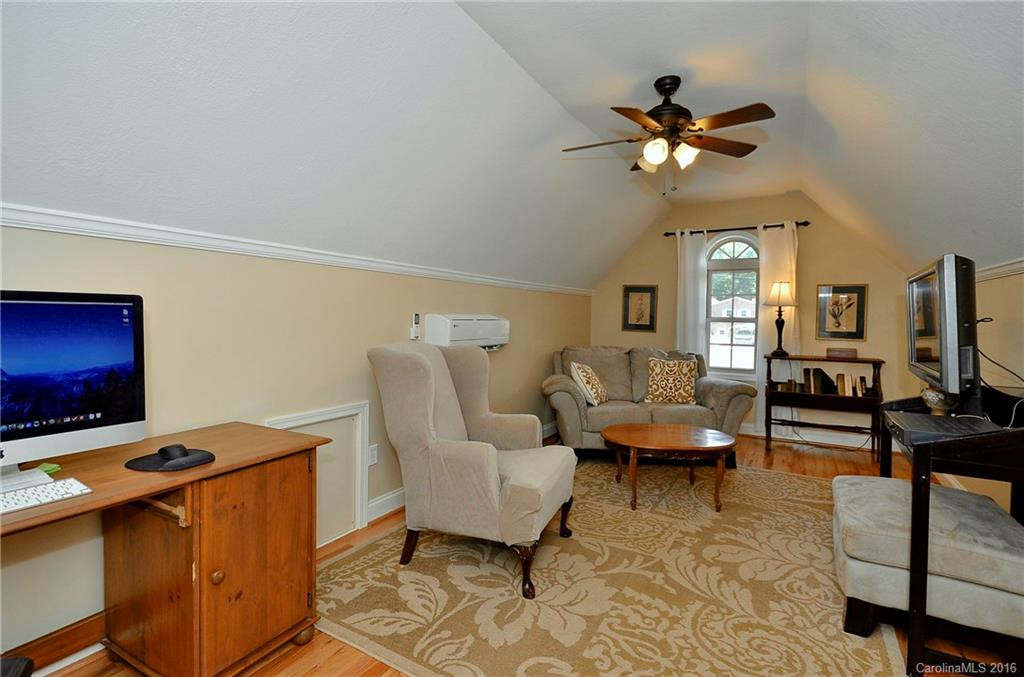 25 Pocono Drive - Photo 13