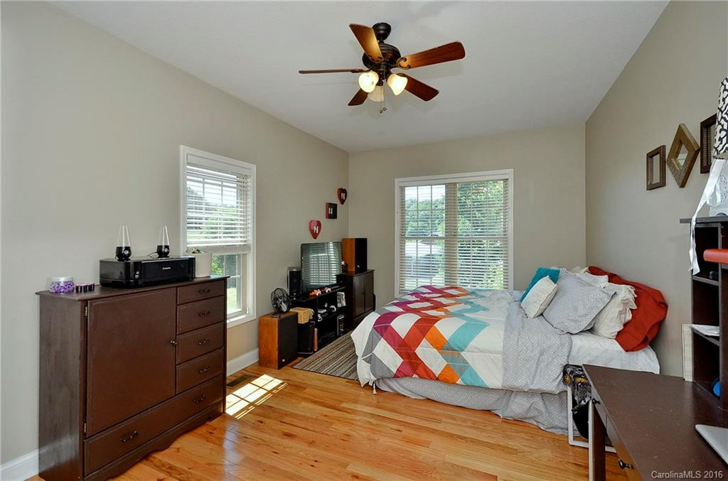 25 Pocono Drive - Photo 8