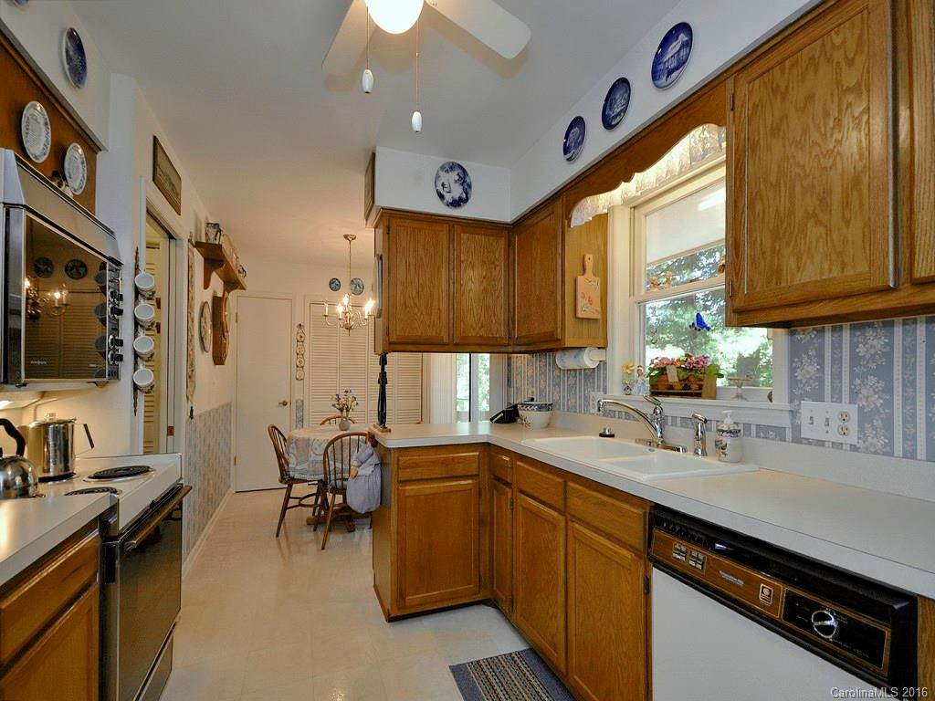 246 Park Lane - Photo 4