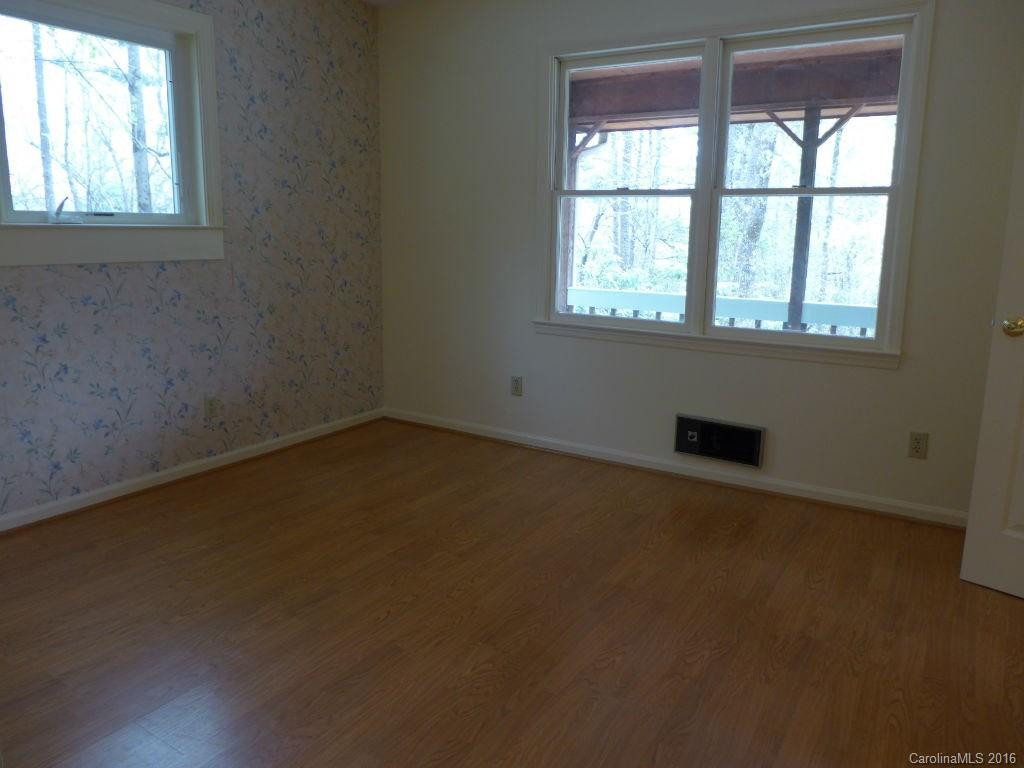 113 Westwood Drive - Photo 4