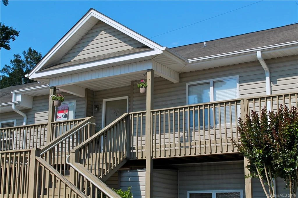 207 Carlyle Way #207