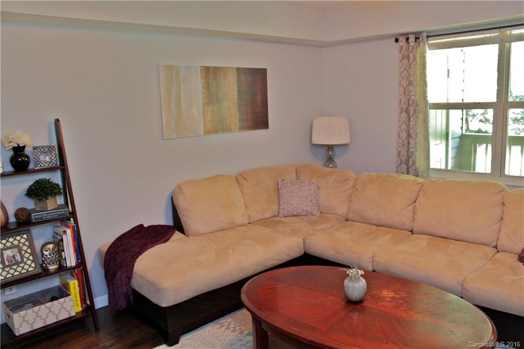 207 Carlyle Way #207 - Photo 4