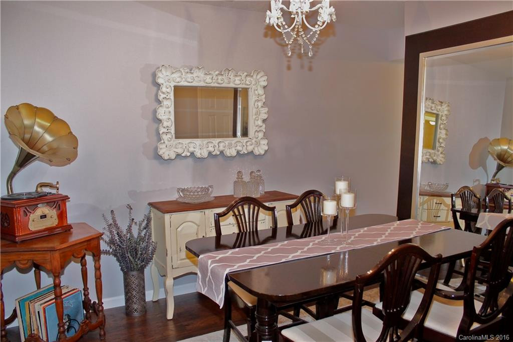 207 Carlyle Way #207 - Photo 9