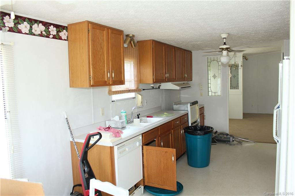 1030 Piedmont Road - Photo 3