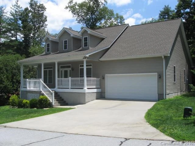 1002 Fieldcrest Court