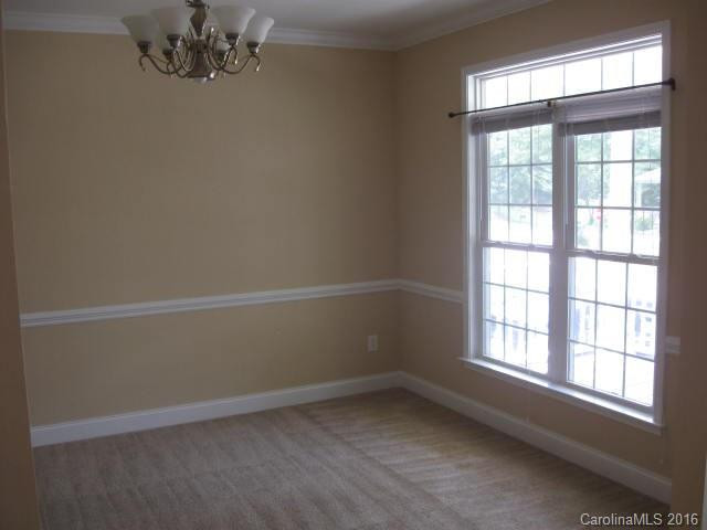 1002 Fieldcrest Court - Photo 11
