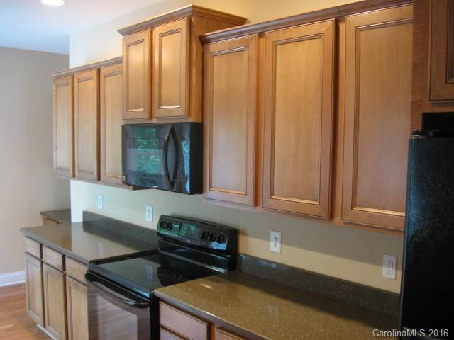 1002 Fieldcrest Court - Photo 15
