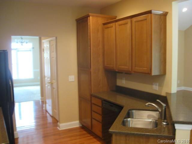 1002 Fieldcrest Court - Photo 16