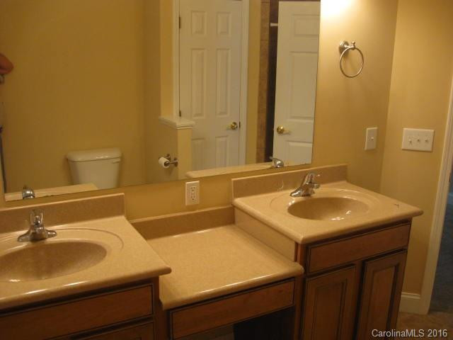 1002 Fieldcrest Court - Photo 18