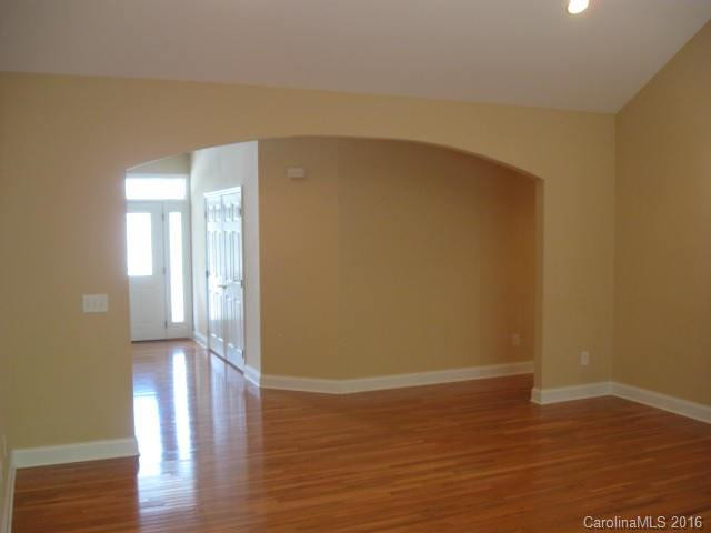 1002 Fieldcrest Court - Photo 9
