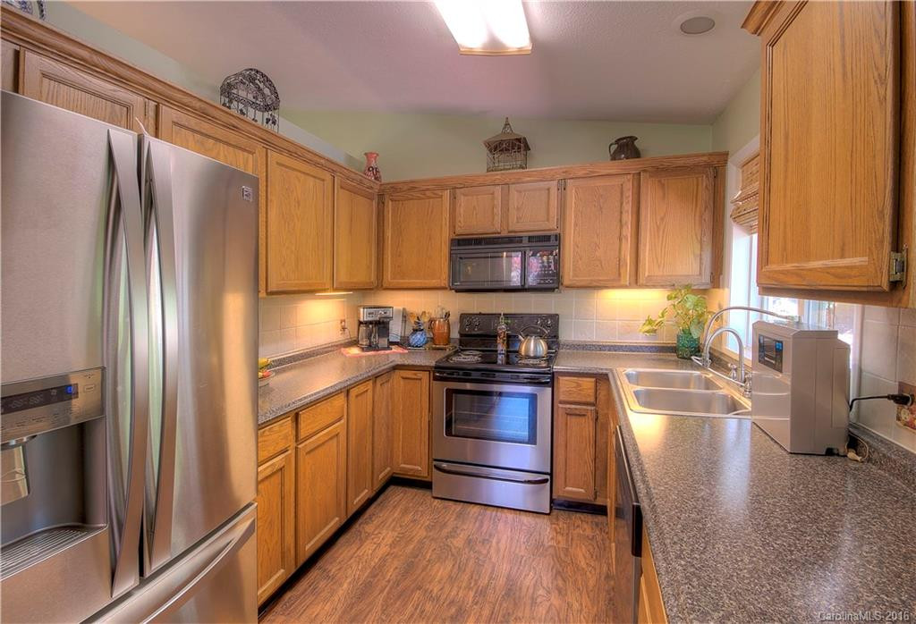 225 Woods Road - Photo 3
