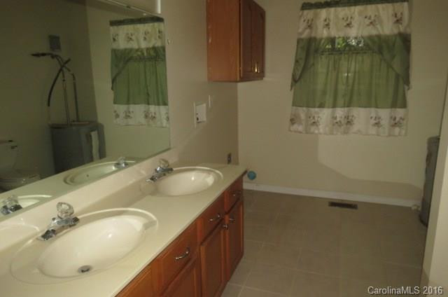 104 Oakridge Drive - Photo 7