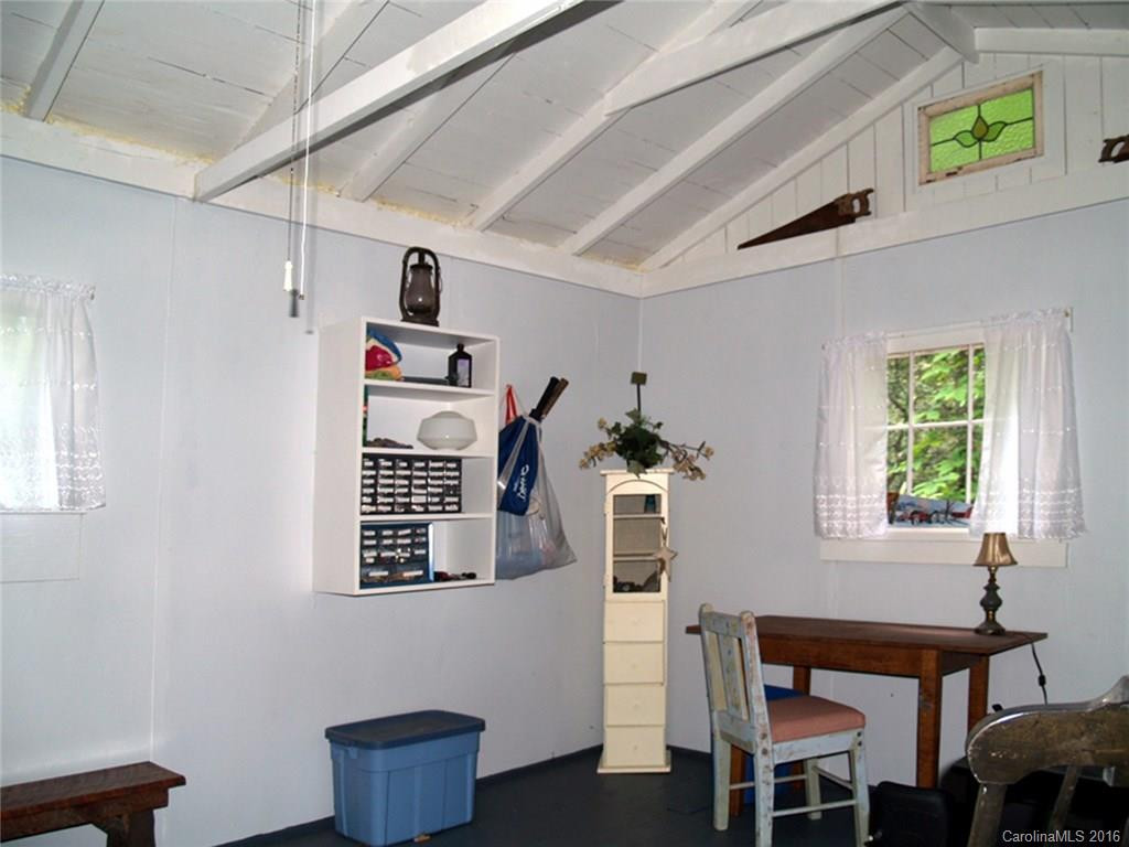 563 Lower Hawk Mountain Road - Photo 15