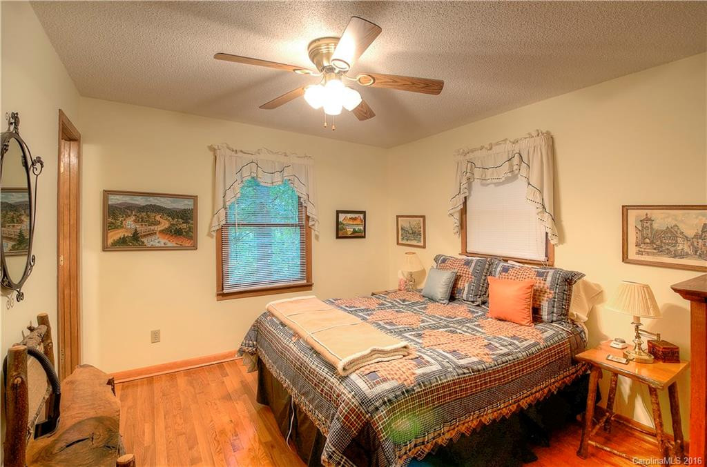 12 Rose Lane - Photo 4