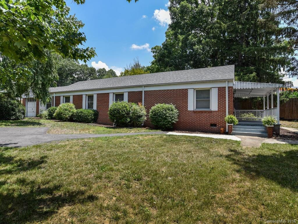 17 Johnston Boulevard